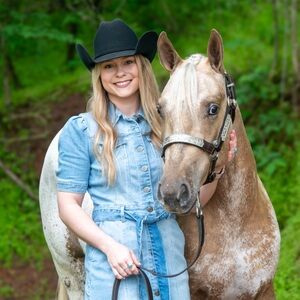 Meet your Posher, Lauren